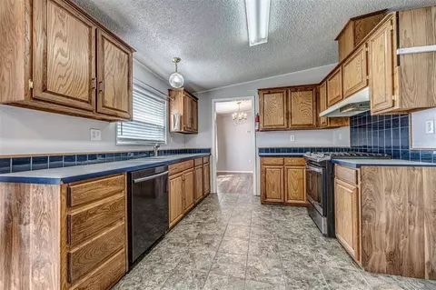 115 S Main St, Tryon, OK 74875 photo 5