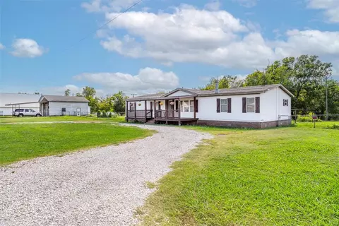 115 S Main St, Tryon, OK 74875