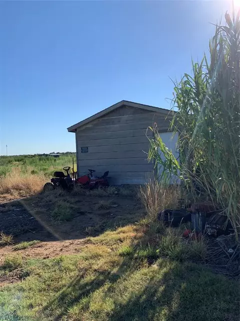 1954 E Tamarack, Altus, OK 73521 photo 15