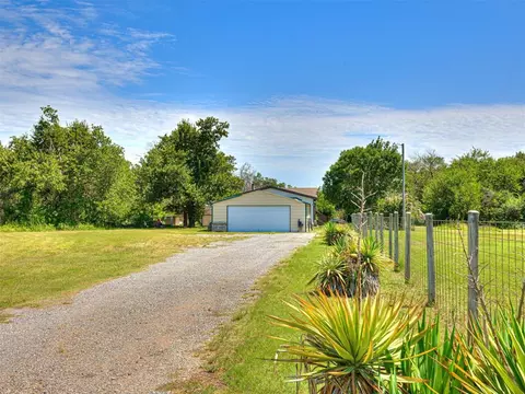 105 Shady Meadows Ct, Mcloud, OK 74851 photo 6