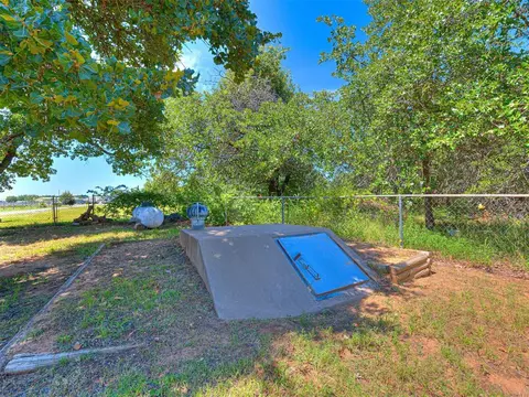105 Shady Meadows Ct, Mcloud, OK 74851 photo 17
