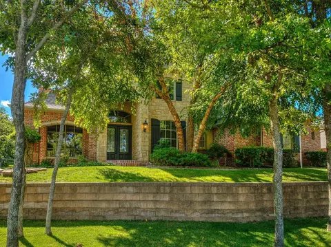 3001 Cumberland Dr, Edmond, OK 73034
