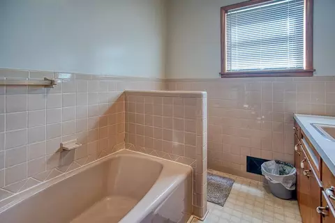 308 Williams St, Okeene, OK 73763 photo 27