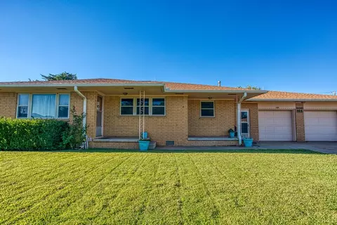 308 Williams St, Okeene, OK 73763