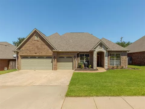 1725 Redland Dr, Edmond, OK 73003