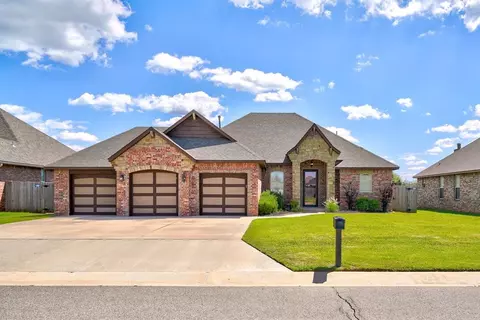 1949 Timber Dale Dr, Shawnee, OK 74804