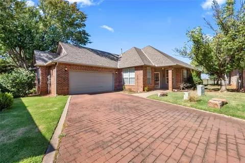 4001 Tamarac Ct, Edmond, OK 73003