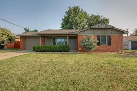 2633 Kings Way, Nichols Hills, OK 73120