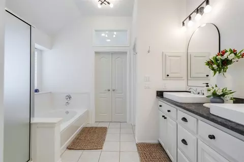4133 Moorgate Cir, Norman, OK 73072 photo 24