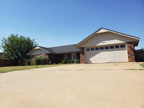 917 N Ranch Rd, Altus, OK 73521
