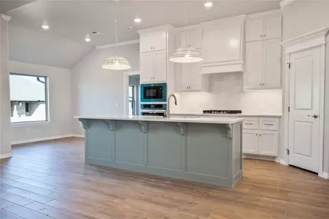 9305 NW 118th Ter, Yukon, OK 73099