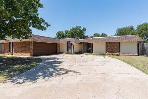717 SW 102 St, Oklahoma City, OK 73139