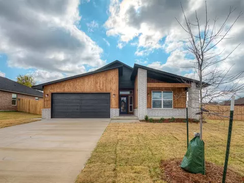 368 Megan Ct, Blanchard, OK 73010