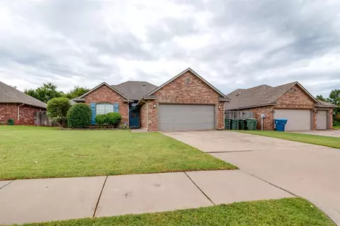 1716 Aurora Pl, Edmond, OK 73013