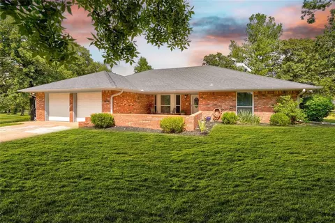 14 Rose Ln, Shawnee, OK 74801