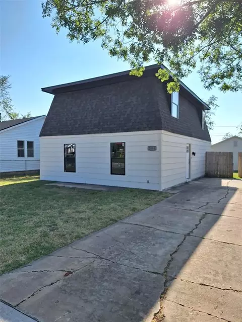 2016 N Pottenger Ave, Shawnee, OK 74804