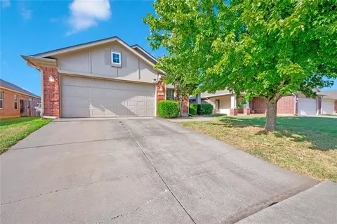 2413 Wheatland Dr, Norman, OK 73071