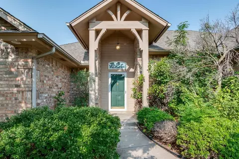 11001 Wineview Dr, Oklahoma City, OK 73170