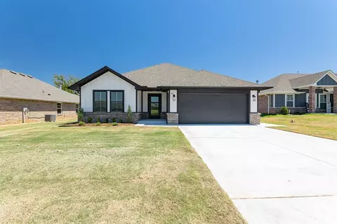 4311 Eloise Dr, Shawnee, OK 74804