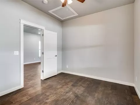 617 E Mansur Ave, Guthrie, OK 73044 photo 2