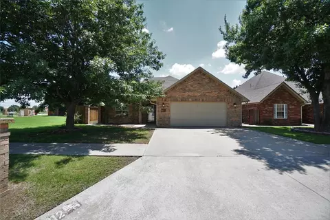 2312 E Pine Ave, Weatherford, OK 73096