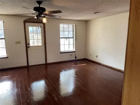 21425 Eighth St, Hinton, OK 73047 photo 5