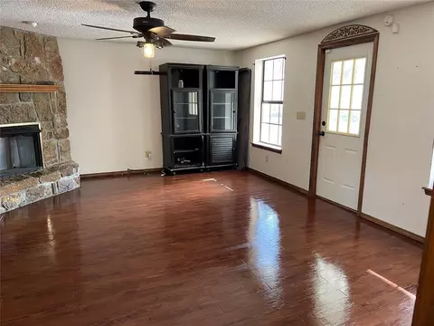 21425 Eighth St, Hinton, OK 73047 photo 2
