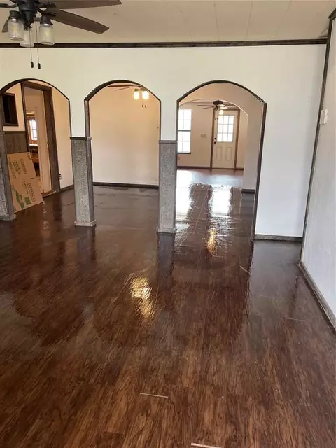 21425 Eighth St, Hinton, OK 73047 photo 6