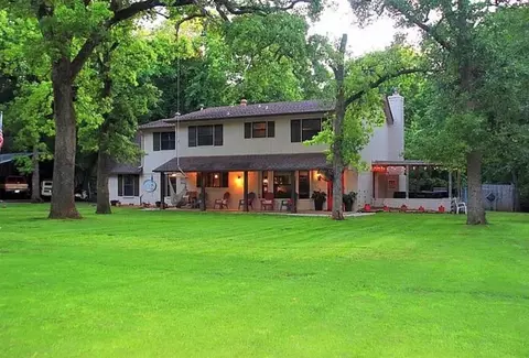 1205 Shannon Ln, Edmond, OK 73034