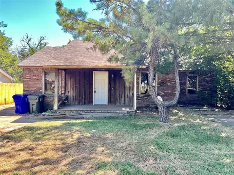 112 E Dale St, Norman, OK 73069 photo 2