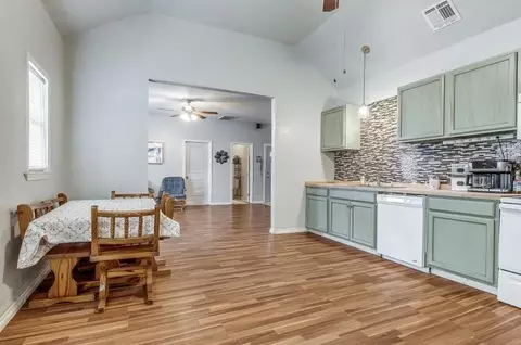 217 E Vilas Ave, Guthrie, OK 73044 photo 18