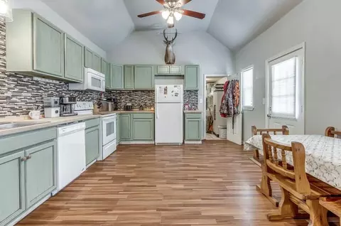 217 E Vilas Ave, Guthrie, OK 73044 photo 15