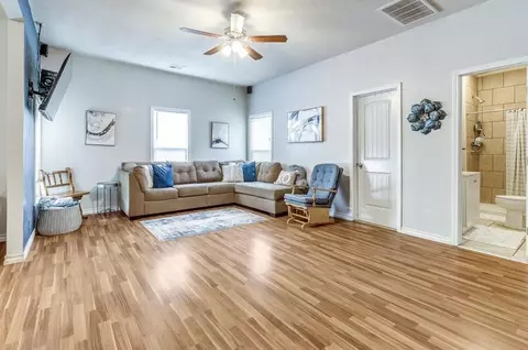 217 E Vilas Ave, Guthrie, OK 73044 photo 10