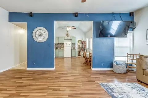 217 E Vilas Ave, Guthrie, OK 73044 photo 8