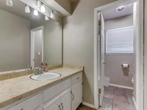1704 Willow Brook St, Moore, OK 73160 photo 10