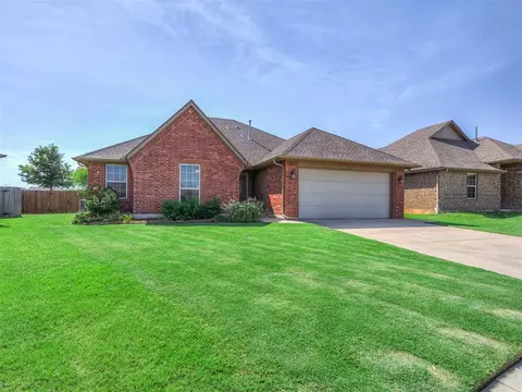 2208 NW 195th St, Edmond, OK 73012