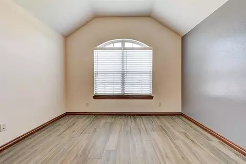 287 Hillside Dr, Harrah, OK 73045 photo 8