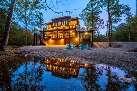 875 N Lukfata Trl, Broken Bow, OK 74728