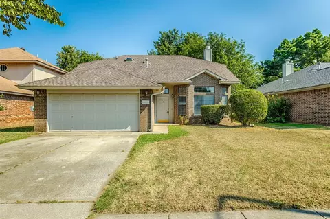1025 Golden Eagle Dr, Norman, OK 73072