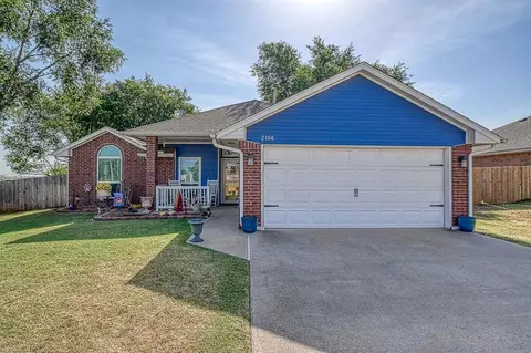 2106 Oakridge Dr, Purcell, OK 73080