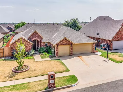 11208 SW 37th Ct, Mustang, OK 73064