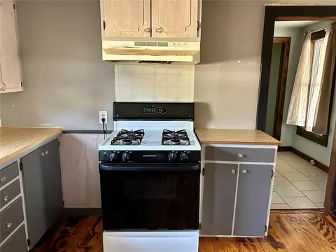 322 S 3rd St, Canute, OK 73626 photo 9