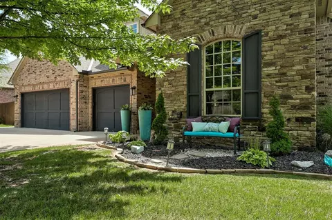 19805 Oakshire Dr, Edmond, OK 73012