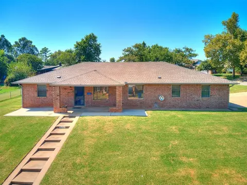 917 Mimosa Dr, Guthrie, OK 73044