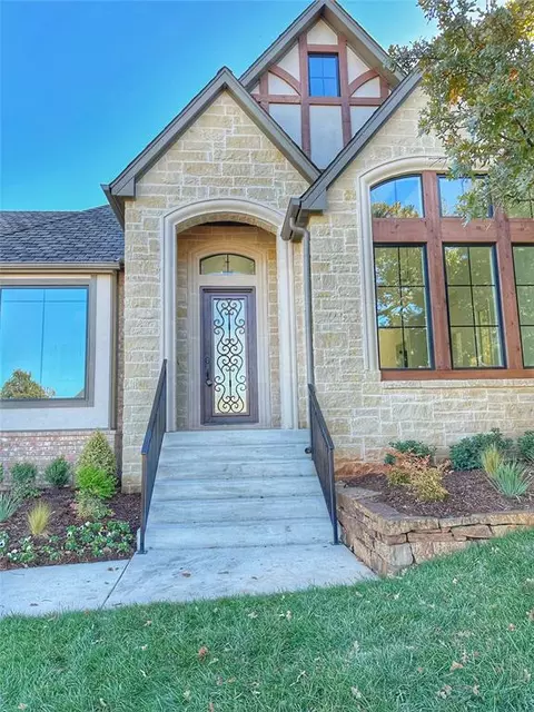 6708 Legacy Cir, Edmond, OK 73025
