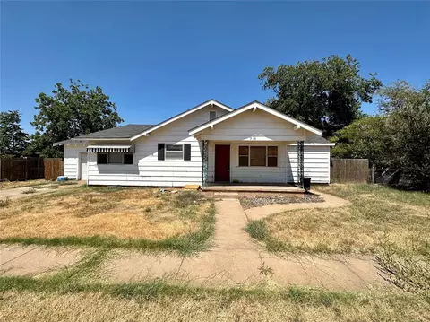 510 E Versa St, Hollis, OK 73550