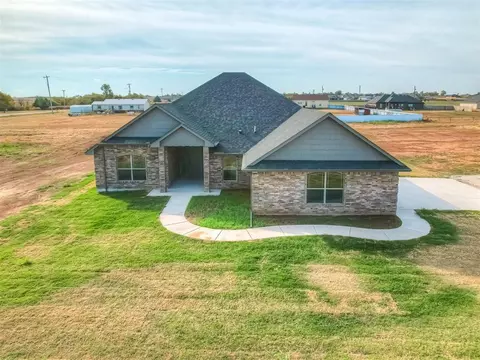 29370 Triple Crown Pl, Cashion, OK 73016
