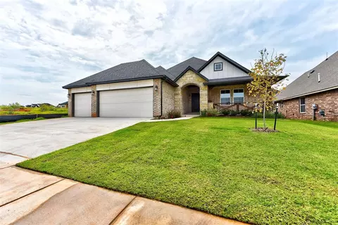 9348 SW 41st St, Oklahoma City, OK 73179