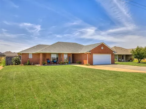 721 N Euclid Ave, Cashion, OK 73016