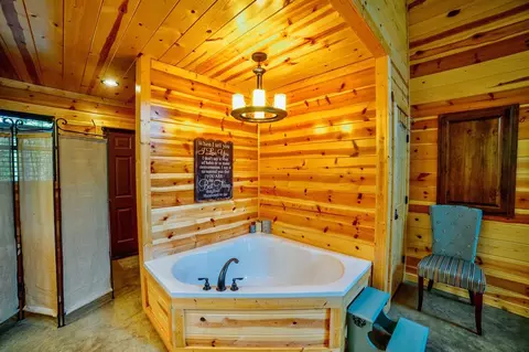 604 Bass Rd, Broken Bow, OK 74728 photo 7